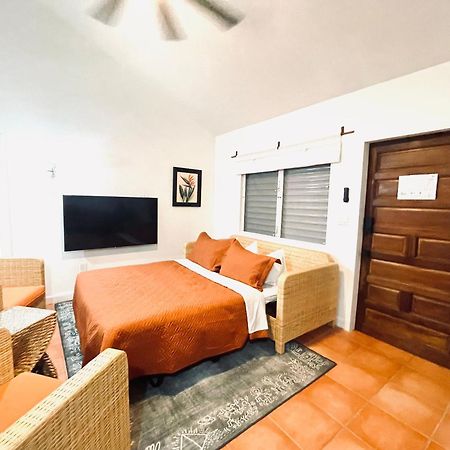 Hotel Alux House à Placencia Extérieur photo